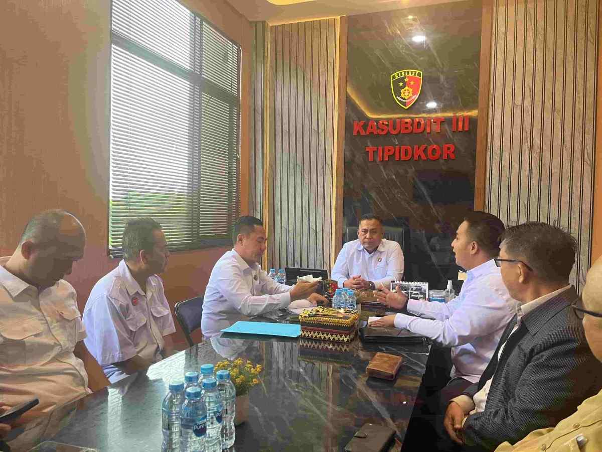 Lsm Kaki Lampung : Ber Audensi Terkait Permasalahan Korupsi Sekda Lamteng : Welly Adiwantra.